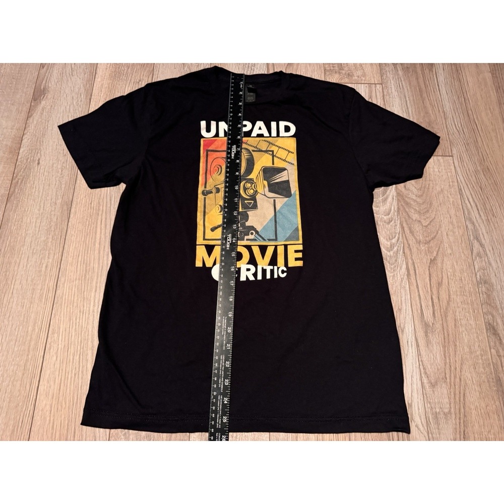 Gildan‎ Softstyle Unpaid Movie Critic Graphic T Shirt Mens Medium Black - Picture 4 of 7